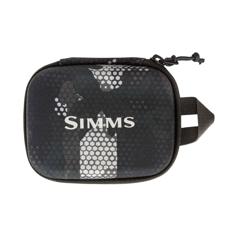 Simms Fish Whistle 2.0|Hex Cam Carbon