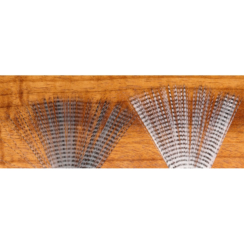 Hareline Barred Mayfly Tail|White-Black|Light Dun-Black
