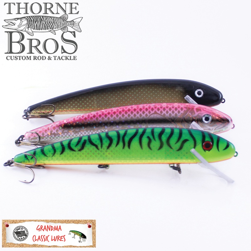 Grandma 9 Jerkbait|Brown Perch|Bumblebee|Glitter Perch|Holo. Darter|Holo. Gold Shiner/Orange|Holo. Mother of Pearl|Holo. Muskie|Holo. Redhorse|LG Holo. Supershad|Neon Shad|Perch|Prism Firetiger|Prism Black Widow|Prism Black/Silver|Prism Black/Gold|Prism P