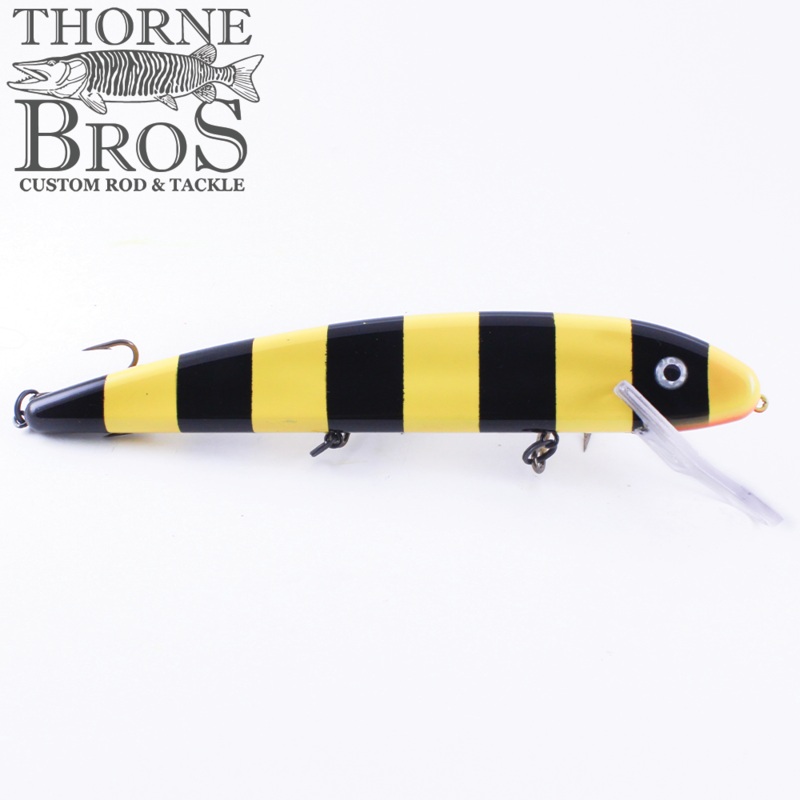 Grandma Lures 7.5 Crankbaits|Brown Perch|Bumblebee|Glitter Perch|Holo. Darter|Holo. Gold Shiner/Orange|Holo. Mother of Pearl|Holo. Muskie|Holo. Redhorse|Neon Shad|Perch|Tennessee Shad|LG Holo. Supershad|Prism Black Widow|Prism Black/Gold|Prism Black/Silve