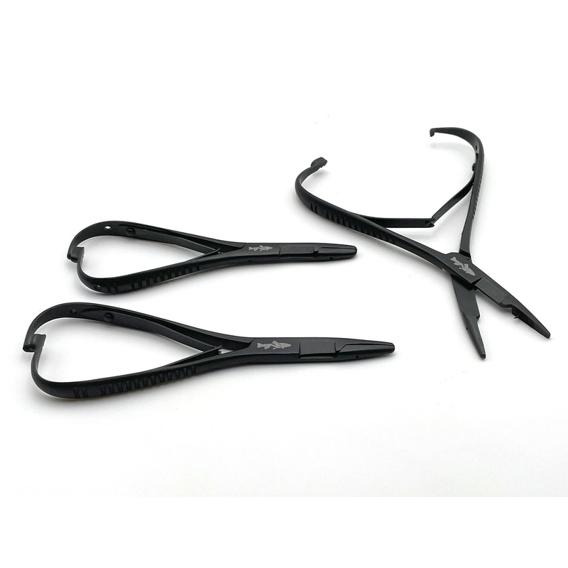 NIRVANA Mitten Scissor Clamp|Black|4.75 inch extra-small|5.5 inch medium