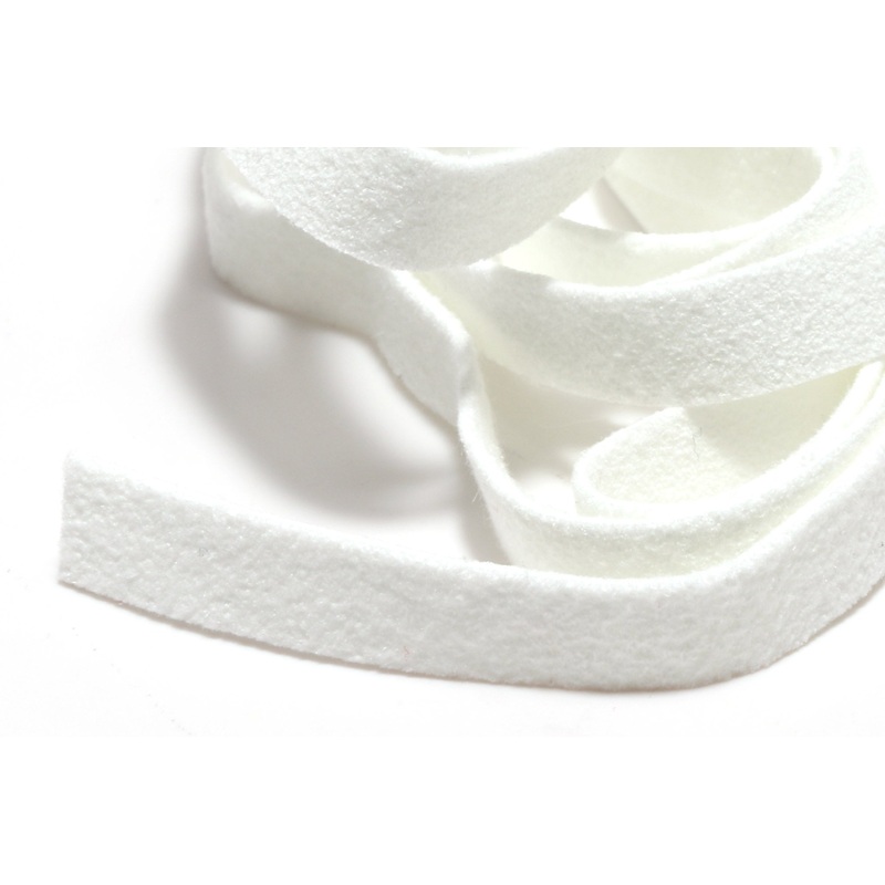 Hareline Leech Leather Strips|Black |11|Hot Pink |188|Blood Red |21|Light Olive |212|Blue |23|Olive |263|Peacock |282|Purple |298|Red |310|White |377|Worm Tan |382|Brown |40|Bubblegum Pink |44