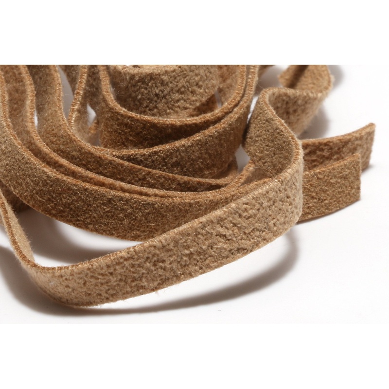 Hareline Leech Leather Strips|Black |11|Hot Pink |188|Blood Red |21|Light Olive |212|Blue |23|Olive |263|Peacock |282|Purple |298|Red |310|White |377|Worm Tan |382|Brown |40|Bubblegum Pink |44