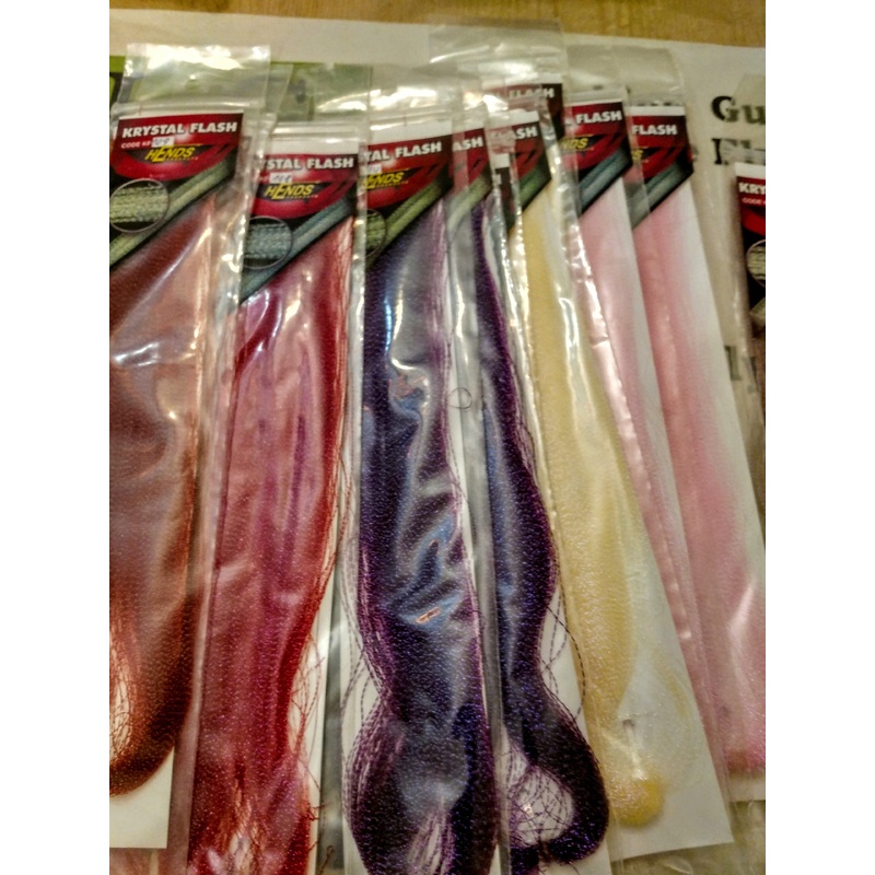 Hends UV Krystal Flash|White|Fl. Yellow|Chartreuse|Fl. Orange|Salmon Orange|Pink|Red|Vine Red|Cinnamon|Lt. Blue|Violet|Black|Olive/Green|Fl. Pink|Black/Blue|Brown Dark Green 233 (non UV)