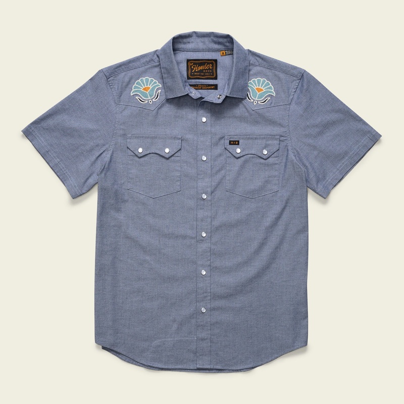 Howler Brothers Crosscut Deluxe Snapshirt – Fresh Blooms : Indigo